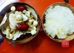银耳羹的做法图解1