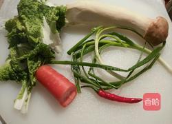 鸡腿菇炒油菜的做法图解1