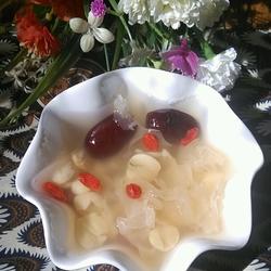 莲子银耳汤的做法[图]