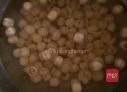 莲子银耳汤的做法图解2