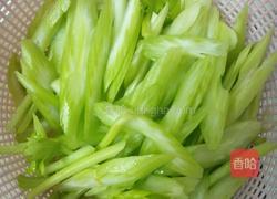 陈醋炒西芹的做法图解3