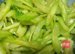 陈醋炒西芹的做法图解8