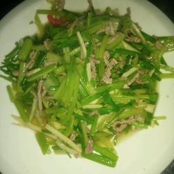 芹菜冬笋丝炒肉丝的做法[图]