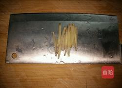 姜丝紫甘蓝的做法图解2