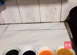 彩虹饺子的做法图解1