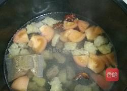 清汤牛肉炖萝卜的做法图解3