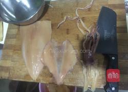 越南鱿鱼炒豆角的做法图解2