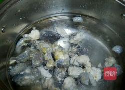 新鲜天麻炖鸡的做法图解2