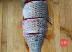 香煎鲤鱼汤的做法图解2