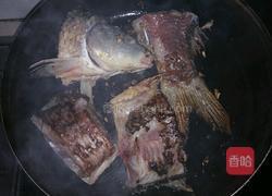 香煎鲤鱼汤的做法图解6