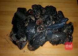 当归黄芪乌鸡汤的做法图解1