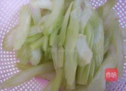 瘦肉汤面的做法图解2