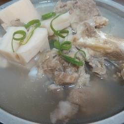 莲藕大骨汤的做法[图]
