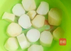 黑木耳山药蒸鸡腿的做法图解3