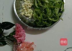 青椒炒鸡肉的做法图解2
