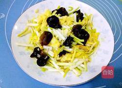 木耳鸡蛋炒蒜黄的做法图解6