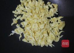 黄瓜鸡蛋炒饭的做法图解3