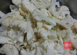 香菜炒菜花的做法图解2