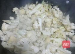 香菜炒菜花的做法图解4