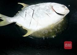 酱汁鲳鱼的做法图解3