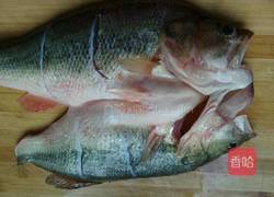 剁椒鲈鱼的做法图解2