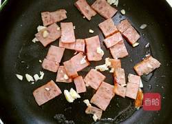 火腿炒西兰花的做法图解8