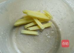 白菜粉肠猪肝汤的做法图解3