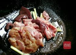 白菜粉肠猪肝汤的做法图解6