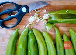 肉酿尖椒的做法图解2