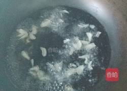 西芹百合花生米的做法图解3