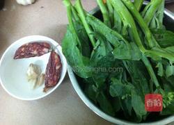 芥蓝腊肠炒饭的做法图解2