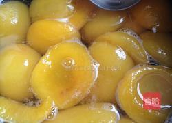 冰糖黄桃罐头的做法图解2