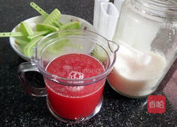 西瓜味雪糕。的做法图解1