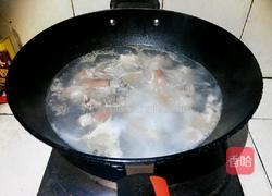 莲藕花生猪脚汤的做法图解3