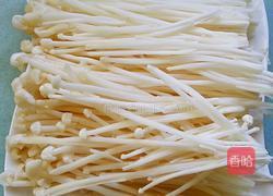 蒜蓉蒸金针菇的做法图解1