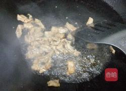 豌豆炒肉的做法图解2