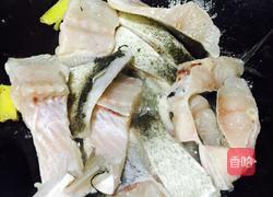 酸菜鱼块的做法图解5