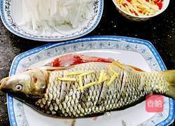 酸辣鲤鱼的做法图解1