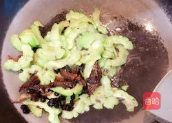 豆豉鲮鱼炒凉瓜的做法图解6