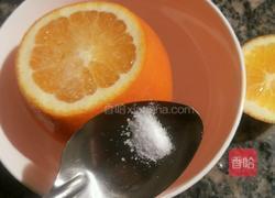 盐蒸橙子的做法图解3