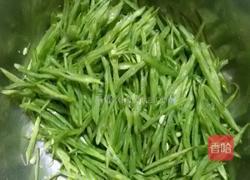 四季豆炒肉丝的做法图解2