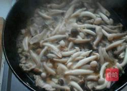 肉片烧双菇的做法图解2