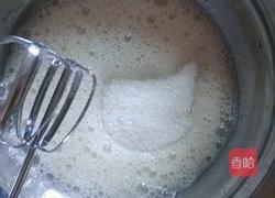 戚风蛋糕的做法图解2