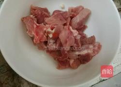  #有奖征文# 大葱红椒炒肉的做法图解2