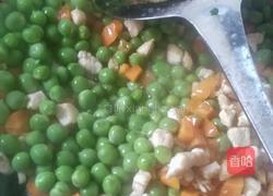 什锦炒豌豆的做法图解5