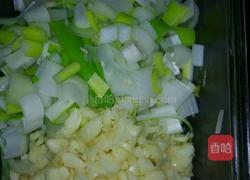 豆角闷面的做法图解1