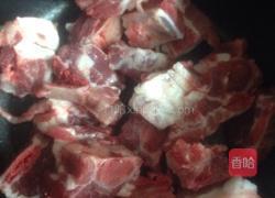 沙茶酱蒸排骨的做法图解1