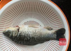 鲫鱼鸡蛋羹的做法图解1