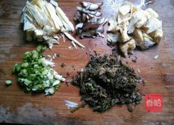 冬笋炒咸菜的做法图解1