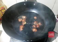 栗子莲藕猪骨汤的做法图解5